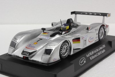 Slot It SICA33C Audi R8 LMP 24H Le Mans 2000, #7 1/32 Slot Car