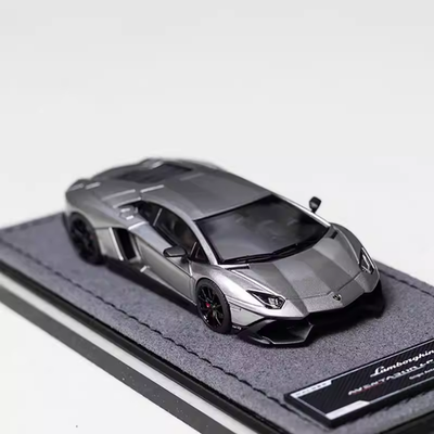 Halo Model 1:64 Lamborghini Aventador LP720-4 resin car model