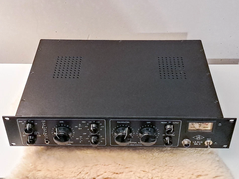 UAD Universal Audio 610 MKII Preamp und T4 Opto Compressor - Bild 4 von 4