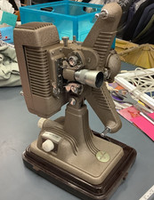 VTG Revere Camera Co Model P-9 8mm Reel To Reel Film Movie Projector  case ds17