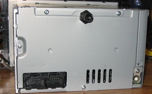 NUEVO FABRICANTE DE EQUIPOS ORIGINALES 2006-10 BUICK LUCERNE Enclave 6 CAMBIADOR DE CD 3,5 mm MP3 entrada auxiliar Foto 3 de 3