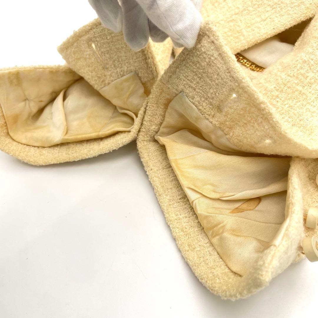 CHANEL model tweed jacket here mark button F/S fr… - image 12