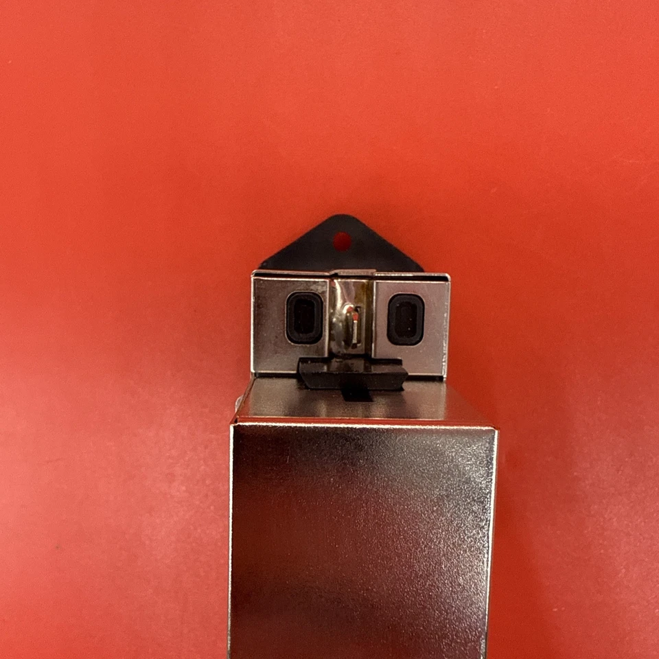 CORCOM PM0S0SSXB AC Power Entry Module 10A 250v Fuse Verticle Mount - Image 4 of 4