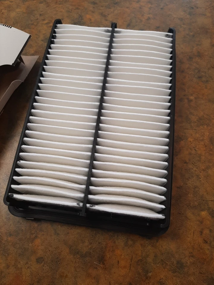 Filtro de aire WIX 42834 WIX para Hyundai Tucson (05-09), Kia Sportage (05-10) Foto 4 de 4