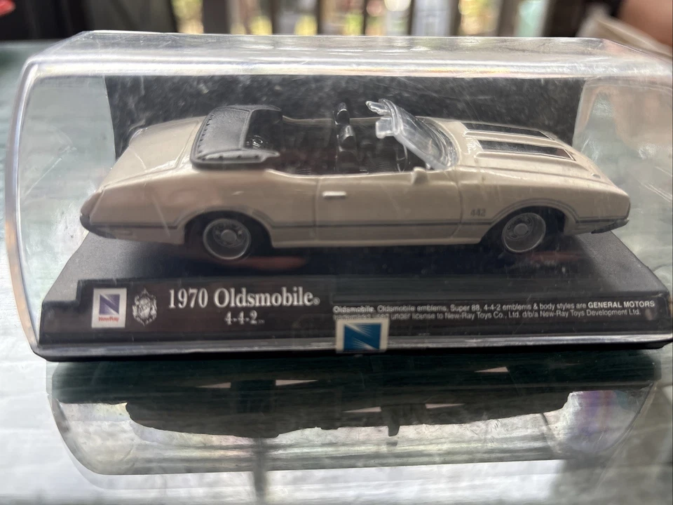 Oldsmobile 442 W-30 1970 blanco convertible 1:43 coche diecast nuevo Ray City Cruiser Foto 2 de 2