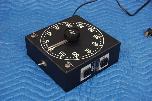 Gra Lab 300 Electric Timer with Box - Picture 3 of 7