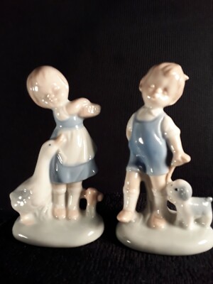 VTGE GIFTCRAFT TORONTO*  2 PORCELAIN FIGURINES  BOY W/ DOG,  GIRL W/DUCK 4 1/2''
