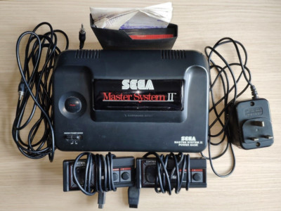 Sega Master System II Konsole + Controller