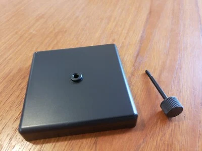 New Concept 2 Battery Door Battery Cover w/ Thumbscrew for concept2 PM5 monitor