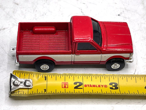 ERTL Metal Pressed Ford F-150 Red and White Pick Up Truck. 1/64 Scale - Picture 3 of 6