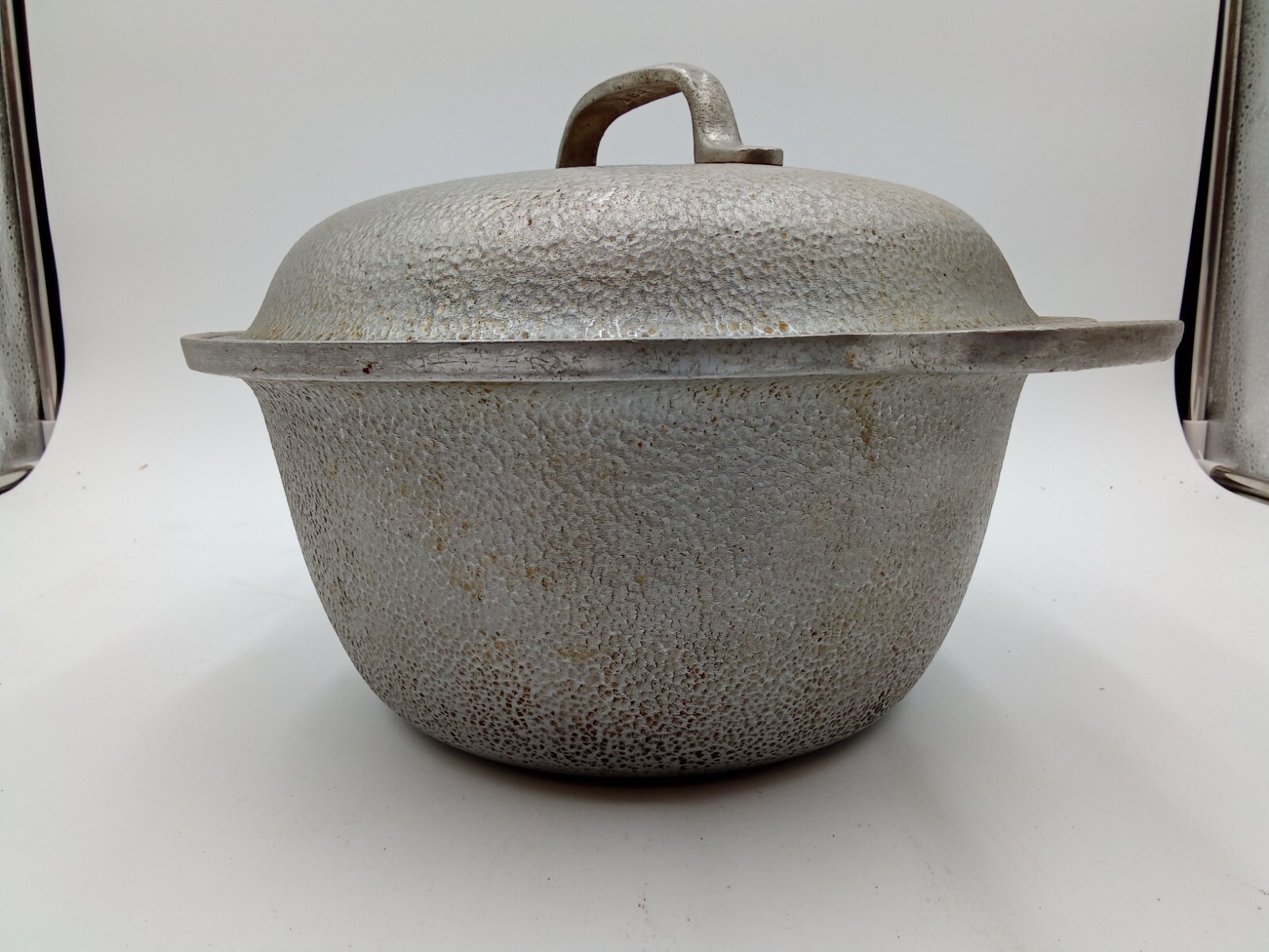 Vintage Hammered Aluminum Club Hammercraft 4.5 qt Dutch Oven Roaster 10"