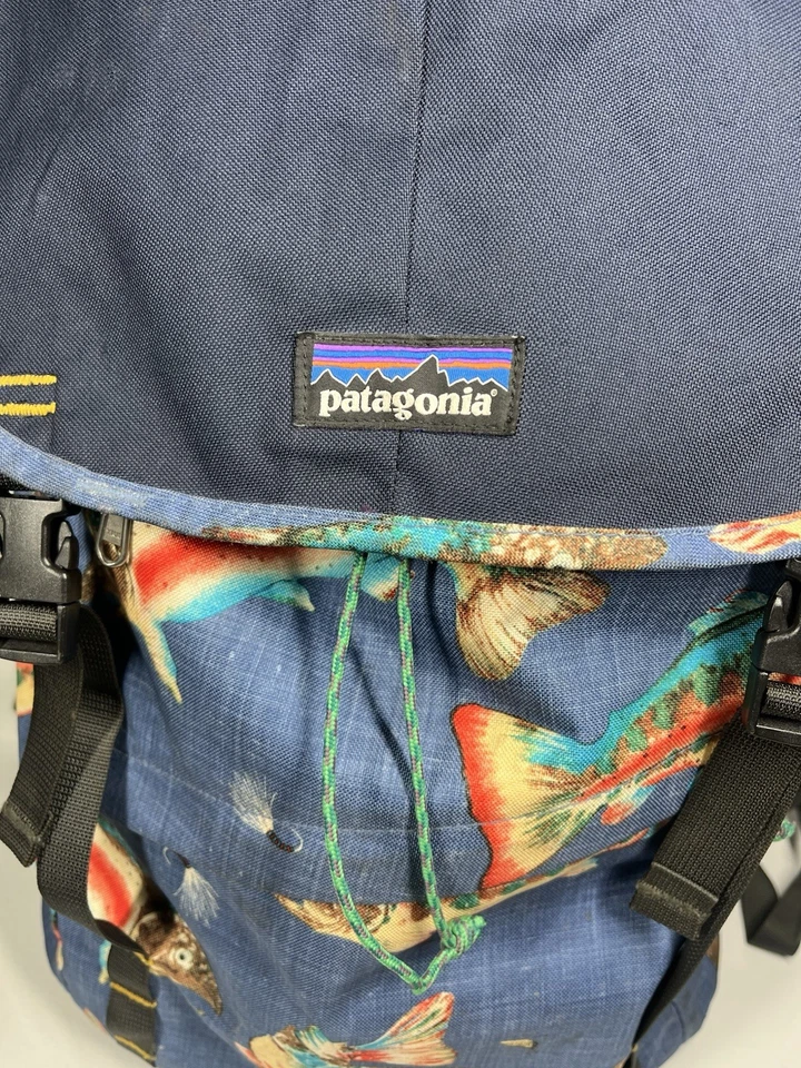 Patagonia ARBOR CLASSIC PACK 25L Backpack Rainbow Trout Fish Print Blue RARE - Image 2 of 4