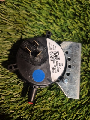 #ad Raypak Differential Pressure Switch for Avia Heaters 018930F C117 $40.00