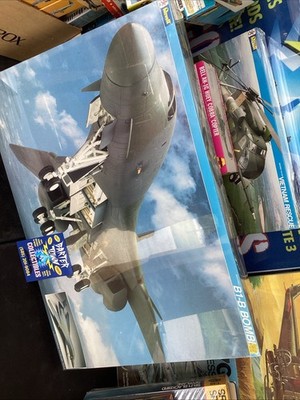 1985 Revell 1/48 Rockwell B1-B Bomber Aircraft Model Kit Factory Sealed