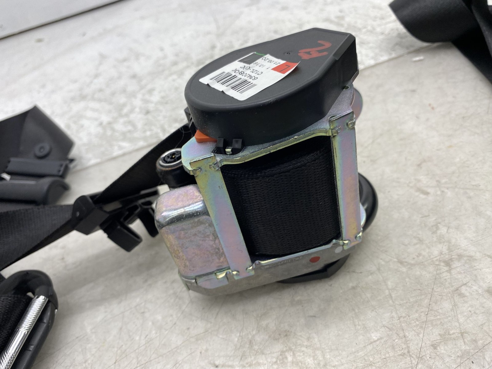 Maserati Levante 2017-2024 FRONT+LEFT Seat belt