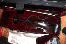 CZECHOSLOVAKIAN Violin full size with bow and case.