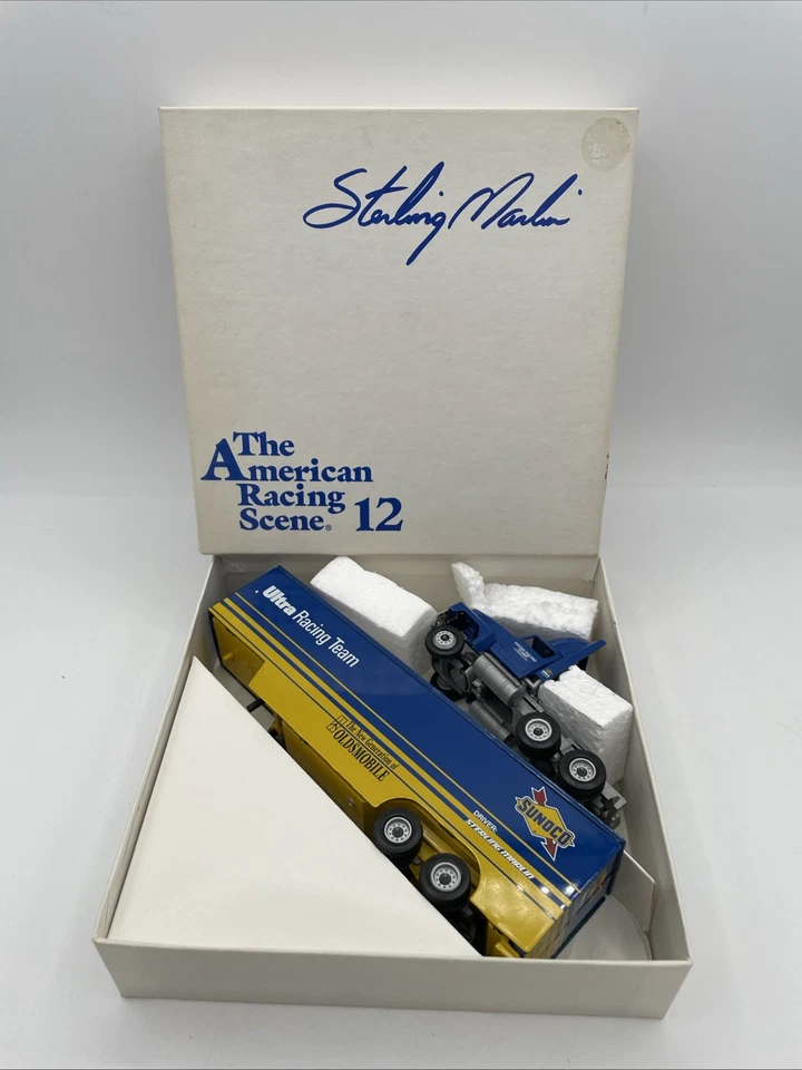 Remolque tractor Winross Sterling Marlin - escena de carreras americanas | AUTOGRAFIADO Foto 2 de 4