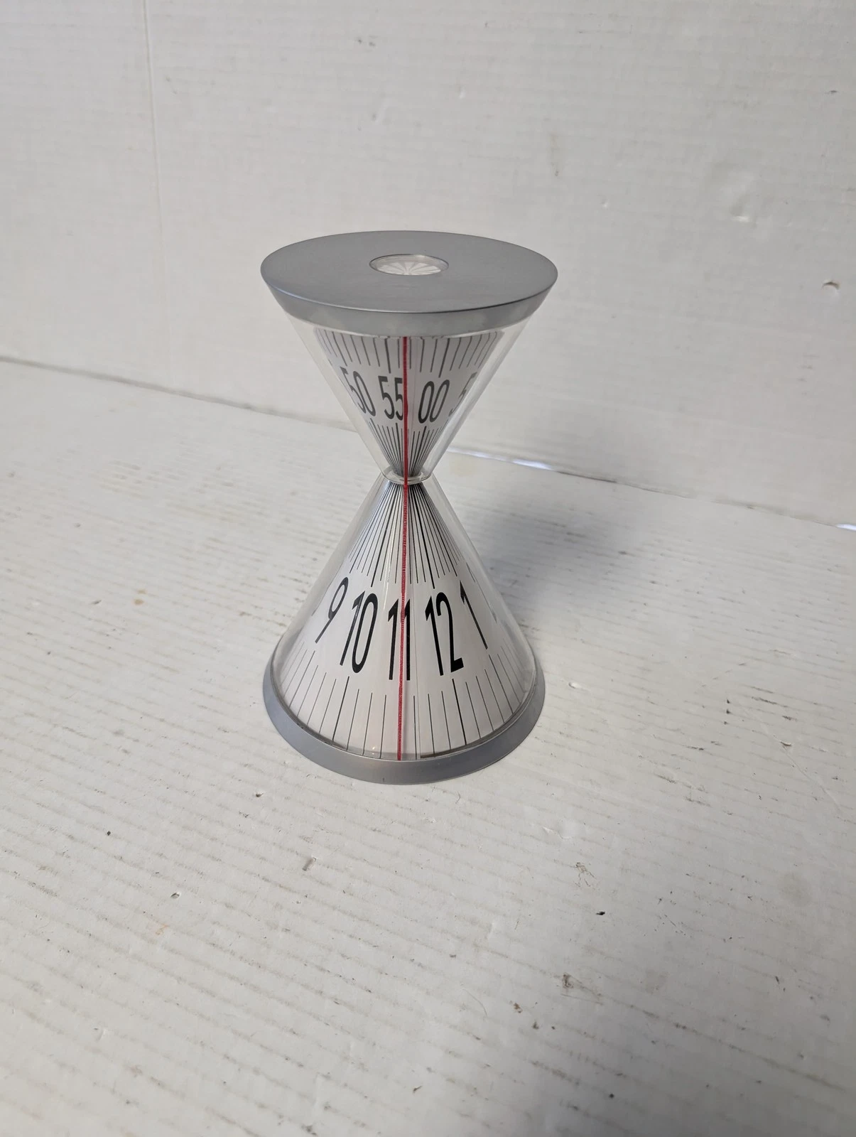 Hourglass Kitchen Timer 60 Minute Silver Cone Mechanical Retro Desktop Timer
Opens in a new window o