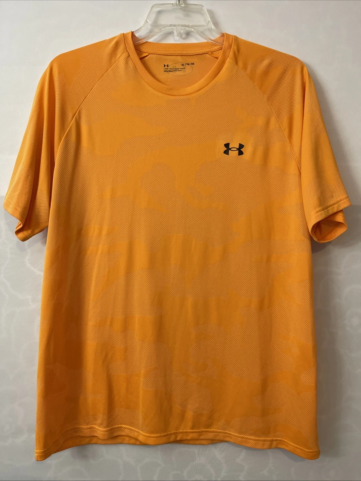 Under Armour Mens XL Orange Camo Loose Lightweight Short-Sleeved Tshirt! A2780R