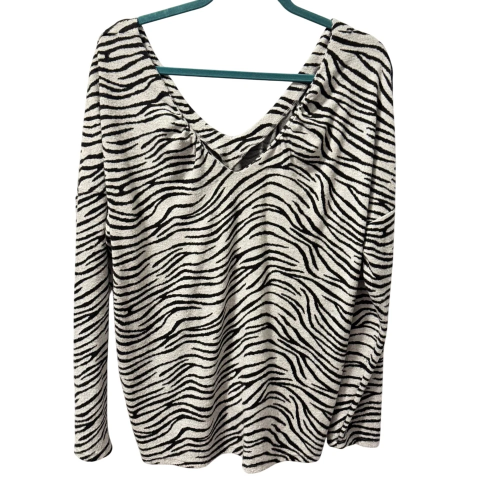 Sudadera Maeve By Anthropologie Estampado Cebra Manga Larga Cuello en V Talla XL Tejido Suave Foto 2 de 4