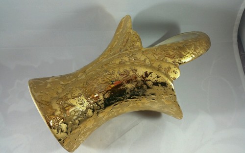 RARE VINTAGE 8.5" "QUEEN POTTERY" WEEPING GOLD BASKET VASE WITH HANDLE, 8" EXC - Picture 5 of 10