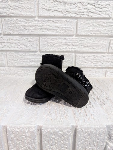 Toddler Girl Black Star Bow Shearling Boot Shoes Sz 5 Fur Lined Faux Suede - Picture 2 of 2
