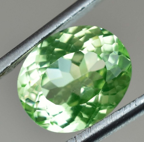 6.80 Ct Natural Green Peridot Oval Shape VVS Pak Loose Gemstone AGL Certified - Picture 6 of 7