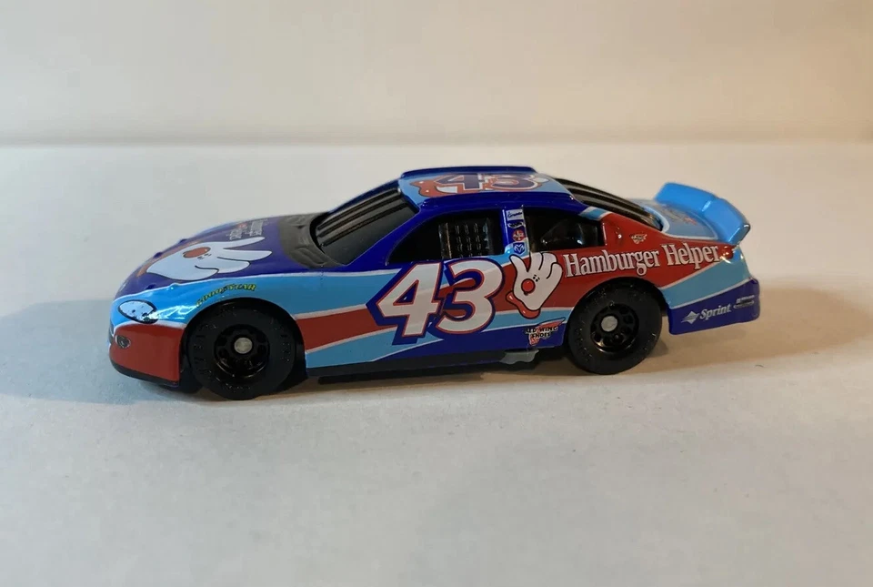 Nascar #43 Coche de carreras Hamburguesa Ayudante Patrocinador ¡RARO! Foto 3 de 4