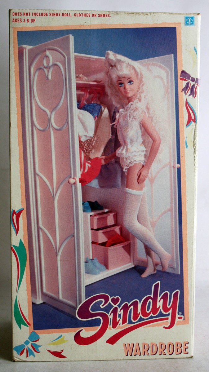 ULTRA RARE VINTAGE 1989 SINDY WARDROBE CLOSET HABGERS HASBRO NEW MIB