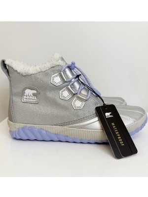 Sorel x Disney Frozen II Silver Out N About Sneaker Ankle Boot Girls Size 6 NWT