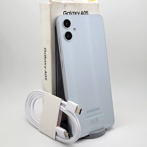 新品未使用 Samsung Galaxy A05 本体 シルバー Samsung Galaxy A05 (Silver, 4GB, 64GB Storage) - Vasavi