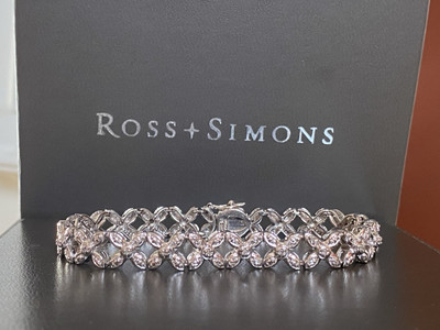 Ross Simons sterling silver flower .50 ct. t.w. diamond bracelet Size 7 1/4 