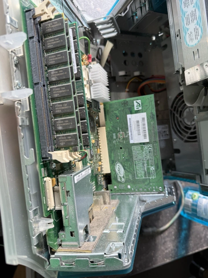 Apple Power Mac G3 in türkis für Nostalgieliebhaber - Bild 4 von 4