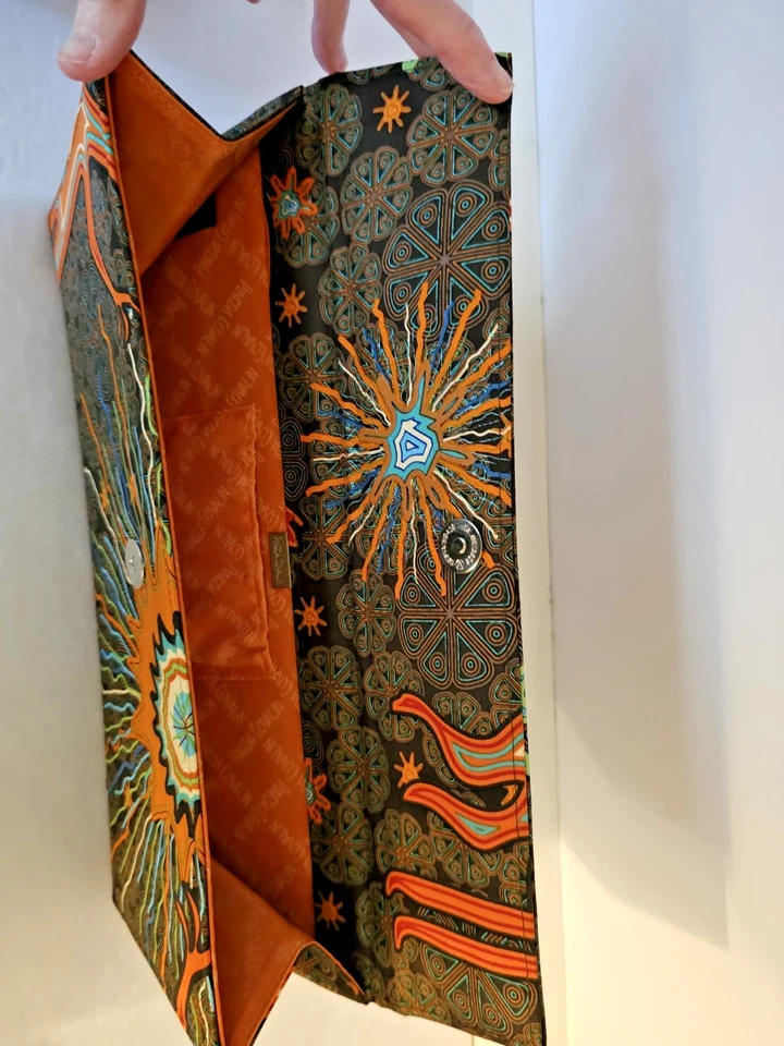 Bolsa Clutch Pineda Covalin México Seda Animal Sunburst Marrom Laranja 13,5 X 5 - Imagem 3 de 4