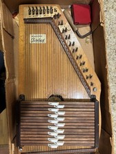 Oscar Schmidt Appalachian Autoharp with Tuning Wrench