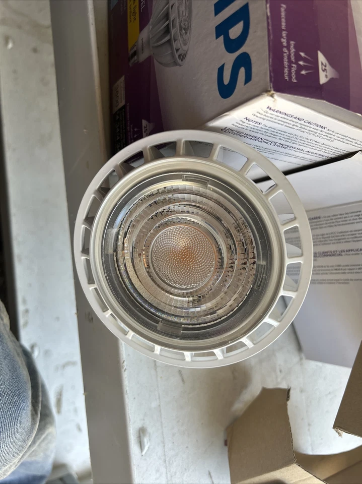 Philips 36 watt Par38 LED/DEL Bright White - Image 3 of 4