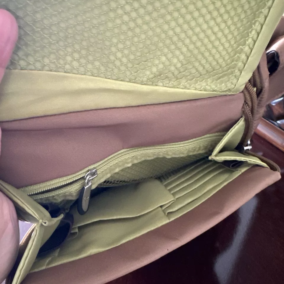 Bolso de Hombro Travelon Mediano Marrón Bandolera Ajustable Expandible Unisex Foto 4 de 4