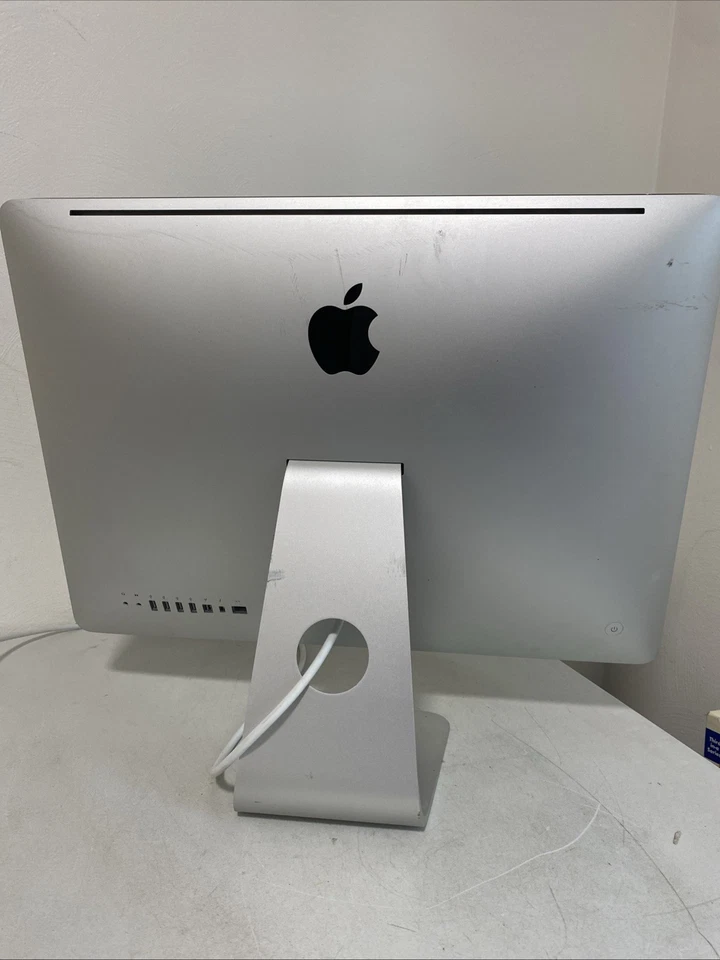 Apple iMac 21.5" A1311 100-240V Computer LOCKED - Image 4 of 4