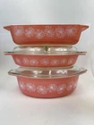 Pyrex Pink Daisy Space Saver Casserole Dish 2 LID Set Of 3 575, 15, 45 . Divided