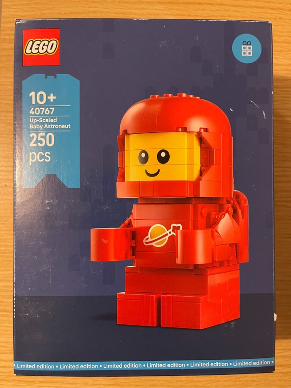 LEGO Up-scaled Baby Astronaut 40767 New & Sealed