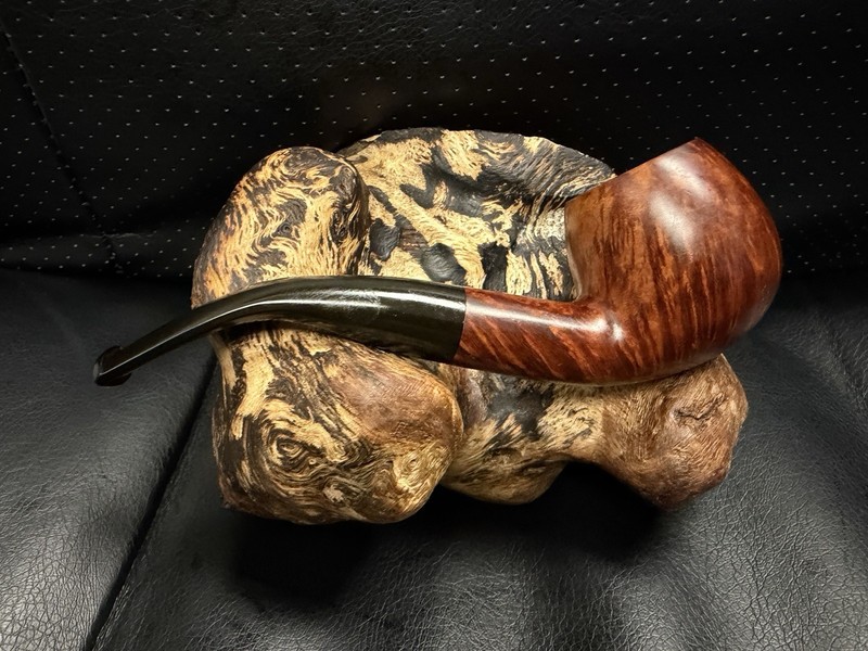 Beautiful Grain ADSORBA 218 Half Bent Billiard, Vintage