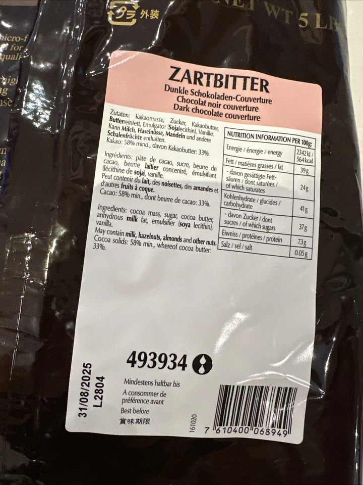 Lindt 58% Cocoa Dark Chocolate Piccoli Baking Chips 5.8 lb. Bag Couverture 8/25 - Image 3 of 4