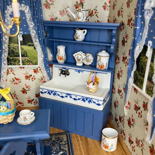 Peter Rabbit Vases Dolls House Peter Rabbit Vase.. Beatrix Potter (RP53790) - 1:12 Scale ...