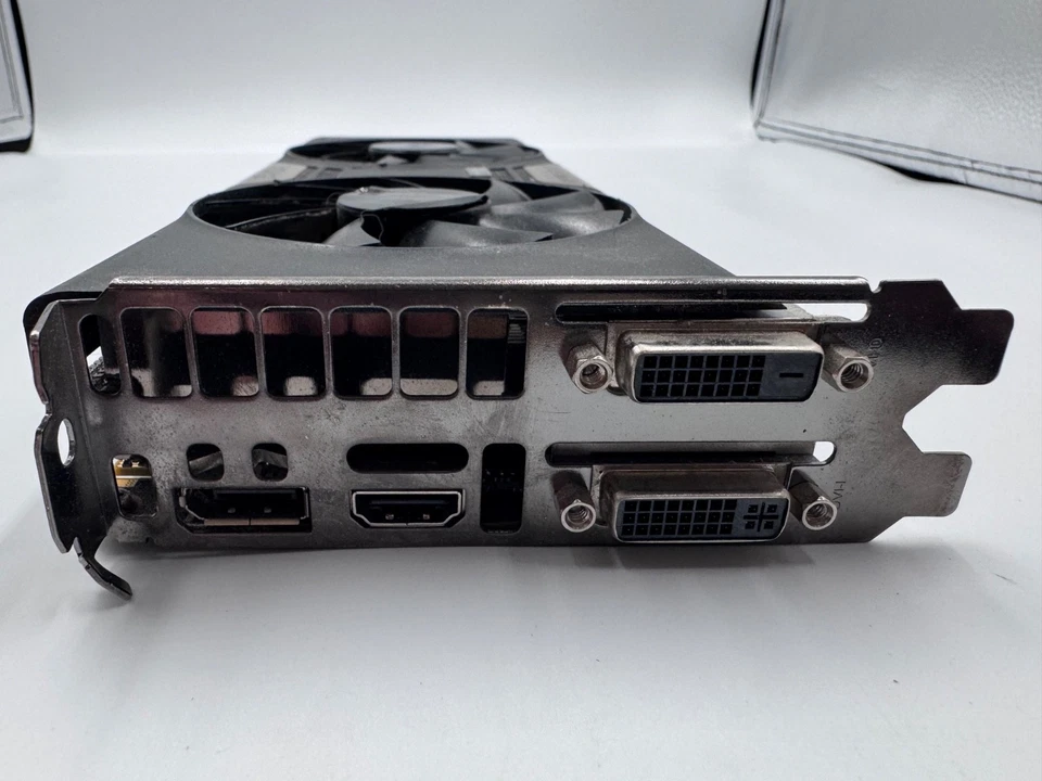 EVGA GeForce GTX 770 FTW 4GB Dual Fan Graphics Card - 04G-P4-3776-KR - Image 2 of 4