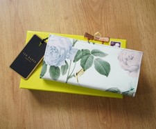 New Ted Baker Maryah Mint Distinguish Rose Print Matinee Leather Purse RRP $150