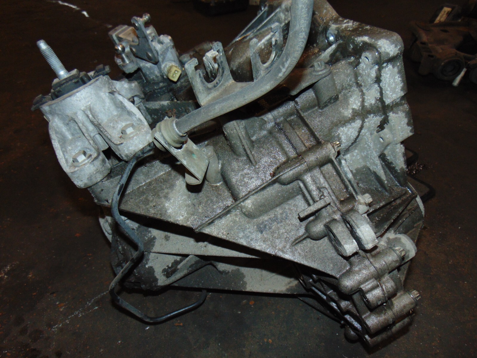 2007-2014 R56 MINI One Gearbox 1.6 Petrol 6 Speed Manual N16b16  