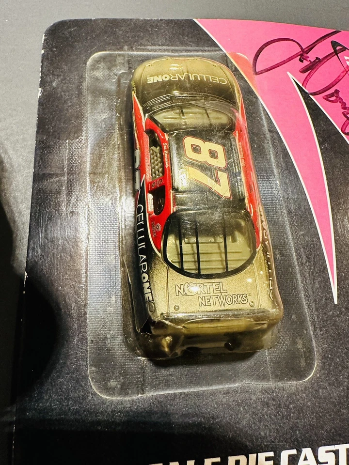 Autógrafo firmado por Joe Nemechek #87 CellularOne Chevy Racing Champions 1/64 NASCAR Foto 2 de 4