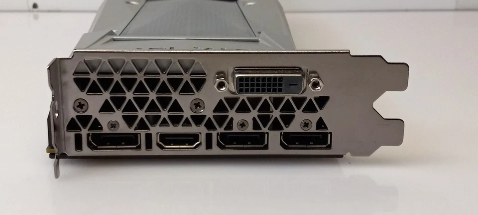 GIGABYTE GV-N1070D5-8GD-B 8GB DDR5 GRAPHICS CARD - Image 2 of 4