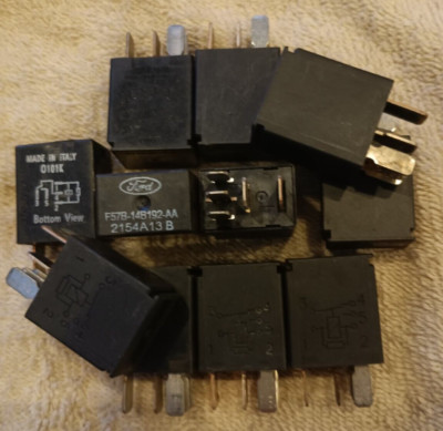 F57B-14B192-AA FOMOCO 5 PIN BLACK RELAY.