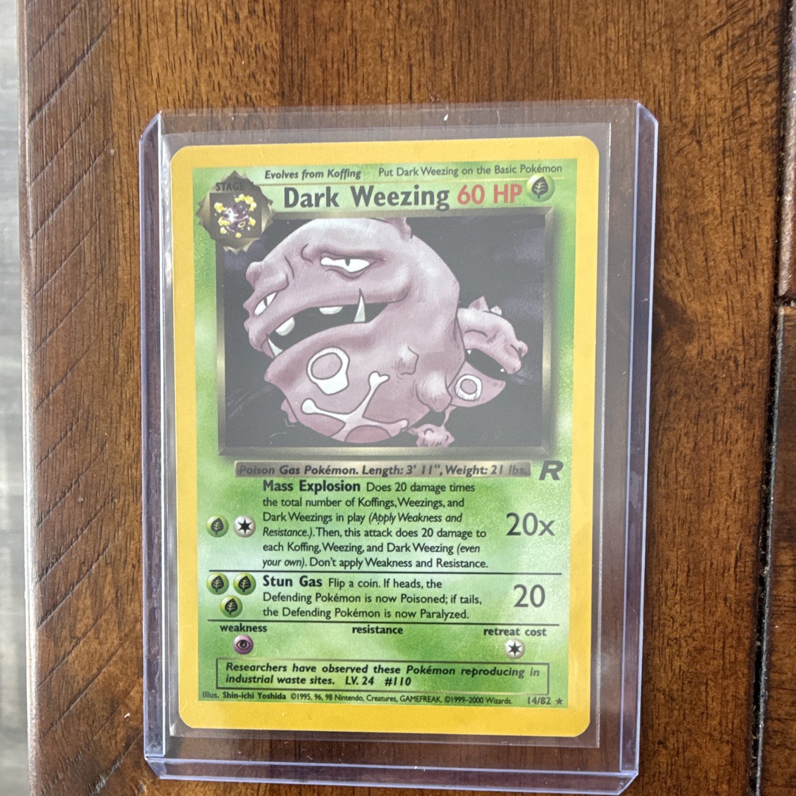 Dark Weezing 14/82 Team Rocket Holo Pokemon Card 2000 WOTC Vintage NM